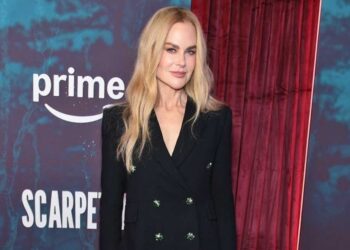 Elegancë në të zezë, Nicole Kidman rikthen klasiken në premierën e “Scarpetta” në New York