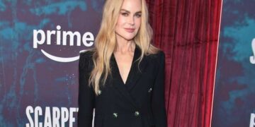 Elegancë në të zezë, Nicole Kidman rikthen klasiken në premierën e “Scarpetta” në New York