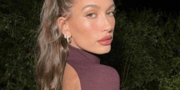 Hailey Bieber na mësoi një sekret për flokët dhe me siguri do jetë trendi i kësaj pranvere!