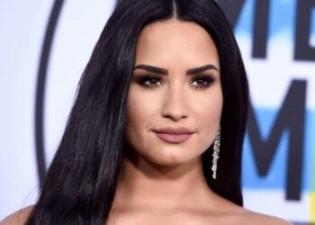 “Jam më e lumtur se kurrë”, rikthimi që flet për një Demi Lovato të re!