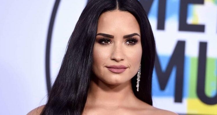 “Jam më e lumtur se kurrë”, rikthimi që flet për një Demi Lovato të re!