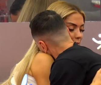 Mateo i rrëmbeu një puthje, reagon familja e Brikenës: Nuk ka vend për dramë!