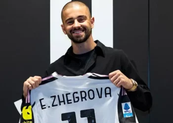 Futbollisti shqiptar bëhet baba për herë të parë, zgjedh emrin e veçantë për të birin!