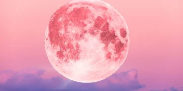 Hëna Rozë pushton qiellin dhe nuk kalon pa ndikur te ne!